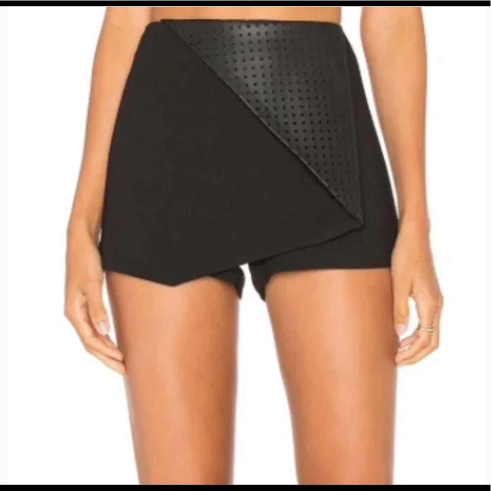 BCBG Generation skort
